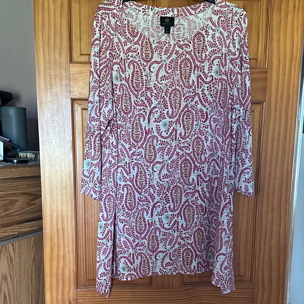 JM Collection Red and White Paisley Long 3/4 sleeves tunic top